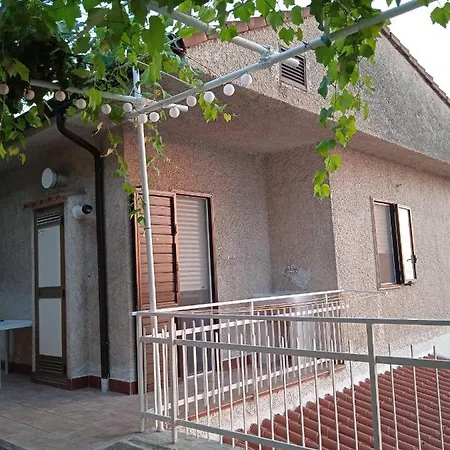 Le Zagare Bed & Breakfast *