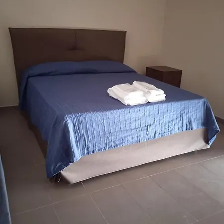Le Zagare B&B 파올라