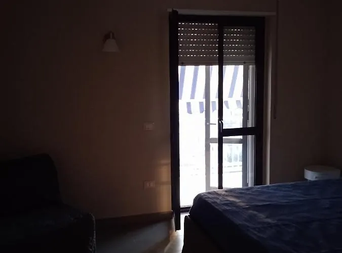 Alojamento de Acomodação e Pequeno-almoço Le Zagare Paola