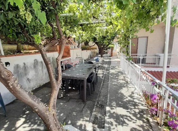 Alojamento de Acomodação e Pequeno-almoço Le Zagare Paola